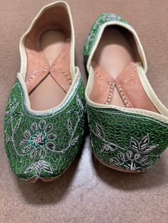 Indian Ethnic Beaded Shoes/Jutti/Khussa/Mojari/Ballet/Balerina/Bridesmaid Shoes, Sandals - GREEN/SILVER SIZE 10 FREE SHIPPING Made of 100% Leather Handmade Handmade and Beaded Indian Ethnic Beaded Shoes/Jutti/Khussa/Mojari/Ballet/Ballerina/Bridesmaid Shoes, Sandals, flats. Perfect as Bridesmaids gifts/wear. Also will help you add a little more color and style with your everyday wear. Available in US sizes 6-10 They might run a but snug on some but give them some time to open up since it is made Beaded Shoes, Sandals Flats, Embroidered Shoes, Bridesmaid Shoes, Bridesmaids Gifts, Leather Handmade, Shoes Sandals, Everyday Wear, Ballet