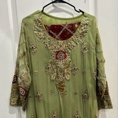 Like Green Red Gold Heavy Stone Work Fancy Shaadi Used Once Size Appropriately Large Disclaimer: - Sizes May Vary From What Is Written On The Tag Ie. 2 Different Large Kurtas Wont Fit The Same. Measurements Taken Upon Request Please Do Not Hesitate To Ask For Closer/Clearer/More Pictures, Measurements And Any Questions You May Have. Multicolor Kurta Pakistani Indian Pakistani Clothes Indian Clothes Eid Eid Fit Muslim Islam Modest Eid Clothes Salwar Kameez Dress Shaadi Wear Shaadi Outfit Indian O South Asian Clothes, Asian Attire, Eid Clothes, Outfit Indian, Asian Clothes, Pakistani Clothes, Eid Outfits, Dress Salwar Kameez, Indian Clothes