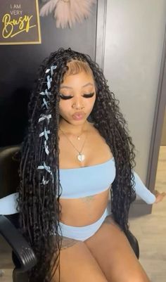 ₊˚ෆ Follow me for more 𐙚 visit my boards ₊˚ෆ Black Classy Hairstyles, Birthday Hair Braids, Wig Black Women Hairstyles, Wigs Hairstyles Ideas, Baddie Braided Hairstyles, Cruise Hairstyles For Black Women, Braid Inspo For Black Women, Hairstyle Ideas Black Women, Cute Weave Hairstyles