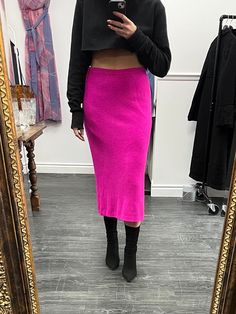 Crazy Good Broght Fuscia pink know pencil skirt! -slip on style, no closure  -straight cut pencil skirt  -flat ribbed waist band  -some stretch -no pockets -fully lined  -great condition   For reference, model pictured is 5'10" TAG DETAILS: Kroshetta Vancouver / Los Angeles  Outer:  70% Lambswool, 20% Angora, 10% Nylon  SIZE: Large  Handwash MEASUREMENTS: Waist: 29" (unstretched) - 38" (fully Stretched) Length:  33" Follow us on IG @cultofonevintage!!  Find more goodness at https://etsy.me/3iUiI Long Skirt Fall, Pink Long Skirt, Pink Pencil, Pink Pencil Skirt, Skirt Wool, Skirt Medium, Fall Skirts, Model Pictures, Straight Cut