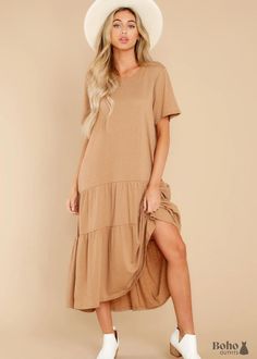 For a casual style, wear a loose and flowing bohemian dress! This loose-flowing bohemian dress is perfect for lazy days when you want to lounge in comfy clothes. You're done when you match it with a pair of ankle boots, sandals, or your go-to pair of sneakers. This dress's extended length and lose fit make it ideal for a boho-inspired look. This dress can be worn every day, whether you're staying in or going out. In the table below, you will find information about the measurements of the dress. To find the right size, view the size guide at the top right corner of this page. Measurements (cm) S M L XL Chest Size 95-98 99-102 103-106 107-110 Shoulder Width 38.5 39 39.5 40 Sleeves 14.5 15 15.5 16 Dress Length 132 133 134 135 Fabric: polyesterFit: trapezePattern: one colorCollar: roundedType 16 Dress, Boho Midi Dress, Comfy Clothes, Lazy Days, Bohemian Dress, Chest Size, Comfy Outfits, Boho Dress, Casual Style