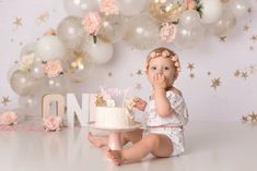 First Birthday Studio Photos, Smash Photoshoot, 1st Birthday Girl Decorations, 1st Birthday Party For Girls, Smash Cake Girl