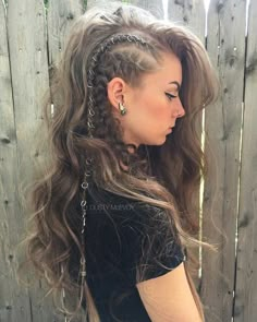 Hoco Hair Styles, Homecoming Hair, Hairstyles For Medium Length Hair, Festival Hair, Mötley Crüe, Medium Length Hair, Hoco Hair