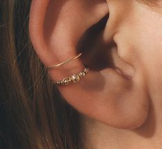 Double Orbital Conch Cuff, Fake Upper Piercing, 14 K Gold Ear Cuff, No Piercing - Etsy Triple Conch Piercing, Ear Cuff Piercing, Conch Jewelry, Earthy Jewelry, Conch Earring, Fake Jewelry, Piercings Unique, Wrap Earrings, Fake Piercing