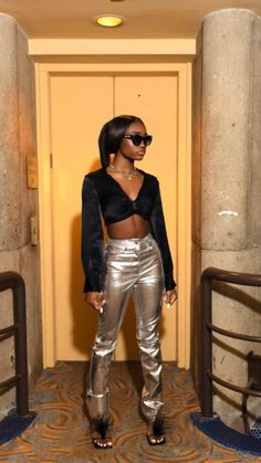 Silver Pants Outfit, Metallic Pants Outfit, Black And Silver Outfits, Reflective Outfit, Snazzy Outfits, Fits 2023, Silver Outfits, Couples Outfit