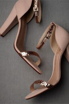 Quince Shoes, Classy Sandals, Bridesmaid Shoes, Girly Shoes, Fashion Heels, Heel Sandal, Fashion High Heels, Pretty Shoes