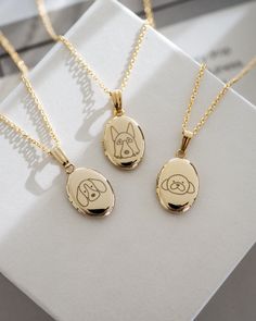 Luxury Engraved Locket Necklace For Women, Engraved Necklace Wood, Luxury Engraved Sentimental Locket Necklace, Luxury Engraved Locket Necklace For Anniversary, Modern Luxury Jewelry For Personalized Gifts, Luxury Personalized Necklace For Keepsake, Luxury Personalized Jewelry As Gift, Luxury Personalized Locket Necklace For Anniversary, Luxury Keepsake Necklace With Engraving Option