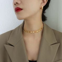 ✦ Enhance your neckline with our delicate Sequin Clavicle Layering Necklace, plated in luxurious 18K gold and available in gold, silver, or rose gold. Crafted with a dainty style, this necklace features shimmering sequin details that add a touch of elegance to any outfit. Elevate your look with the subtle sophistication of this versatile accessory, perfect for layering or wearing alone for a chic statement.----------- DETAILS ------------ Color: Gold/ Silver/ Rose Gold- Chain Length: 38cm- Mater Mismatched Earrings Studs, Layer Chain, Dainty Style, Gold Chain Choker, Layered Choker Necklace, Layered Chokers, Crystal Hoop Earrings, Mismatched Earrings, Gold Choker Necklace