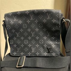 Louis Vuitton Men Crossbody Bag Men Crossbody Bag, Man Purse, Bags Vintage, Messenger Bag Men, Crossbody Messenger Bag, Louis Vuitton Men, Vintage Louis Vuitton, Louis Vuitton Bags, Luxury Bags