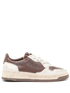 brown/white calf leather faded effect colour-block panelled design front lace-up fastening branded heel counter padded ankle logo-embroidered tongue logo patch to the side perforated toebox round toe branded insole rubber sole Vintage Sneakers With Perforated Toe Box, Brown High-top Sneakers With Logo Patch, Brown Lace-up Custom Sneakers With Vulcanized Sole, Brown Vulcanized Lace-up Custom Sneakers, Vintage Sneakers With Contrast Sole And Round Toe, Vintage Brown Sneakers With Laces, Vintage Leather High-top Sneakers With White Sole, Vintage Brown High-top Sneakers With Round Toe, Brown Sneakers With Vulcanized Sole And Round Toe