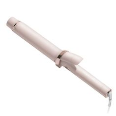 We asked you what would make our cult-favorite curling iron even better, then we got to work. Meet the T3 SinglePass Curl X 1.5" professional curling iron. An extra-long barrel styles wide sections, long hair, or hard-to-reach areas in one quick pass. A ProGlide clip design features a super-responsive clip lever for effortless control with a smooth glide. 9 heat settings offer healthy styling for all hair types. And Digital T3 SinglePass Technology ensures perfect heat precisionno hot or cool sp Clamp Curling Iron, Big Curling Iron, T3 Curling Iron, Curling Iron Size, Unrealistic Wishlist, Hair Curling Iron, Curling Hair, Wishlist Ideas, Barrel Curling Iron