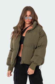 Luca Oversized Puffer – edikted Statement Jackets, Faux Fur Trim Coat, New York Sweatshirt, Oversized Puffer, Fur Trim Coat, Birthday Fits, Statement Jacket, Crop Jean Jacket, Cold Outfits