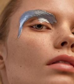 Sci Fi Makeup, Make Up Eyes, Metallic Makeup, Silver Makeup, Punk Makeup, Beauty Makeup Photography, Salalah, Beauty Make-up, Pinterest Makeup