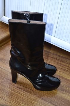 Vintage Pollini black leather heel boots , excellent condition, size 39 , heel lenght  8 cm. platform 2 cm , very comfortable . Leather Heeled Boots, Black Leather Heels, Boot Shoes Women, Leather Heels, Heeled Boots, Womens Boots, Black Leather, Shoe Boots, Bathing Beauties