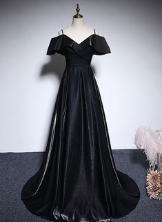 Black Satin Evening Dress, Black Prom Dress Midsize, Black Long Prom Dress, Black Prom Dresses Plus Size, Fancy Dresses Black, Black Prom Dress Long Sleeve, 80s Dresses Formal, Emo Prom Dresses, Alt Prom Dresses