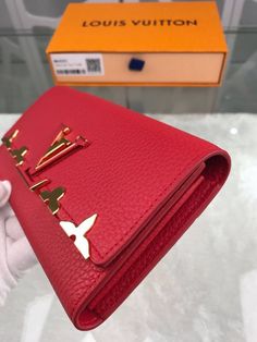 SSC Fashion Lu-Vi bags - 8992 A+ Excellent Quality copies; Contact us if you've any questions in your mind. Trendy Tote, Evening Clutch Bag, Evening Bags, Mini Bag, Women Rings, Clutch Bag