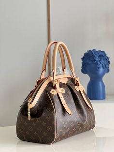 LUB Fashion Lu-Vi bags - 17192 A+ Excellent Quality copies; Contact us if you've any questions in your mind. Boot Purse, Bridesmaids Nails, Louis Vuitton Handbags Outlet, Fan Fashion, Designer Purses, Luxury Purses, Bags Designer Fashion, Vuitton Bag, Lv Bag