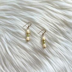 - Pikake Flower Floral Green Freshwater Pearls Gold Filled Earrings - Brand New - Gold Filled Hooks & Findings - Length: 1.5 Inches - B3182 Pikake Flower, Gold Filled Earrings, Earrings Color, Women Accessories Jewelry, Favorite Jewelry, Freshwater Pearls, Jewelry Earrings Dangle, Gold Filled, Women's Accessories