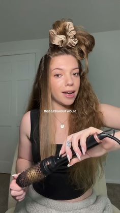 Round Brush Tutorial, Hairstyle Blowout, Brush Tutorial, Round Brush, My Hair, Hair Tutorial