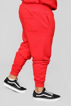 Available In Black, Grey, White, Navy, And Red Elastic Waist With Drawstring Side Hand Pockets Back Patch Pocket Ribbed Cuff At Bottom Of Leg Disclaimer: Female Model Is Wearing Size Small 80% Cotton 20% Polyester Imported | Mens Tyson Jogger Pant in Red size Medium by Fashion Nova Female Model, Mens Activewear, Mens Bottom, Red Fashion, Ripped Jeans, Tee Shop, Jogger Pants, Jeans Shop, Black Grey