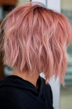 Cute Choppy Bob, Choppy Bob For Round Faces, Messy Bobs, Thick Hairstyles, Short Pink Hair, Modern Bob Hairstyles, Cute Bob Haircuts, Mom Bun, Asymmetrical Bob Haircuts