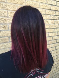 Dark violet-red color melt                                                                                                                                                                                 More Purple Burgundy Hair Color, Purple Burgundy Hair, Maroon Hair, Hair Color Burgundy, Dark Red Hair, Hair Color Purple, Hair Red, Burgundy Hair, Trendy Hair Color