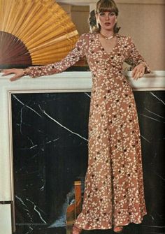 1976 Vintage VOGUE Sewing Pattern WRAP DRESS B36" (1890) Diane Von Furstenberg | eBay Pattern Wrap Dress, Vintage Vogue Sewing Patterns, Paver Driveway, Scale Pattern, Vogue Sewing, Vogue Sewing Patterns, Vintage Vogue, Vintage Pattern, Driveway