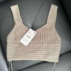 Zara Knit Crop Top On Sale- New With Tags! Size- M Leather Crop Top, Velvet Crop Top, Corset Crop Top, Zara Knit, Zara Crop Top, Small Crop Tops, Cami Crop Top, Halter Crop Top, Neck Crop Top