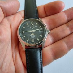 RARE Vintage Orient POWER RESERVE Automatic watchSpecifications:- mechanical Automatic. Japan movt.- date calendar- day calendar- stainless steel- measures 42mm case in diameter with crown,- 21 jewels- waterproofAuto-winding watch. Watch are winding while wearing. Wound-up at daytime watch will be working at night. When the watch not start a long time, you need to wind the watch on maximum manually at first.Each watch has been totally serviced by a professional watchmaker and keep good timeMore Elegant Black Chronograph Watch With Date Display, Formal Black Chronograph Watch With Date Display, Black Chronograph Watch With Date Display For Business, Business Chronograph Watch With Date Display In Black, Business Watches With Date Display And Round Dial, Black Chronograph Watch With Date Display, Elegant Black Watch Bands With Date Indicator, Formal Black Chronograph Watch With Date Indicator, Black Timeless Watch With Date Display