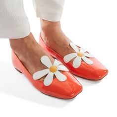 The Evie Daisy Flat – Katy Perry Collections Daisy Design, Cute Toes, Fancy Shoes, Mary Jane Shoes, Ballet Flat, Stylish Shoes, Katy Perry, Boot Sandals, Fashion Flats