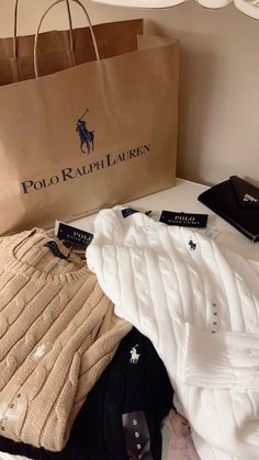 Ralph Lauren Polo Outfit, Ralph Lauren Aesthetic, Ralph Laurent, Mode Zara, Skandinavian Fashion, Tas Fashion, Populaire Outfits, Stockholm Fashion, Ralph Lauren Outfits