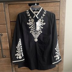 Nwt Tory Burch Beaded Embroidered Tunic Top. Bell Sleeves, Split Hem Sides, Side Zipper Entry. Slight Stretch To Fabric. Beautiful! Embroidered Tunic Top, Embroidered Tunic, Split Hem, Black Cream, Tunic Top, Side Zipper, Bell Sleeves, Tory Burch, Tunic Tops