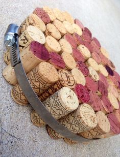 wine corks are arranged in the shape of an american flag