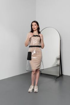 Our silicon transparent apron is designed for maximum protection and style. It offers superior stain resistance and is easy to clean. The flexible silicon material ensures a comfortable fit, while the clear design allows full visibility of your outfit.  It's a perfect choice for: ✅Hotel, restaurant and cafe industry (for example, chefs, bartenders) ✅Beauty industry (makeup or brow artists, massage therapists and spa workers). 🧵Material: silicone; composition - 100% polyester; fastener - buttons. 📏Size grid: one size. We also can personalize your apron with an embroidery or printing method to apply your logo.  ❗️Please note that it takes approximately 11 - 12 working days to produce the apron. Transparent Apron, Hairdresser Apron, Hairstylist Apron, Beauty Uniforms, Stylists Aprons, Professional Uniforms, Healthcare Uniforms, Pvc Apron, Clear Hair