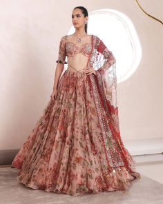 Pink Organza Lehenga, Blouse With Lehenga, Mahima Mahajan, Bridal Lehenga Designs, Simple Lehenga, Organza Lehenga, Wedding Lehenga Designs, Lehenga Designs Simple, Traditional Indian Dress