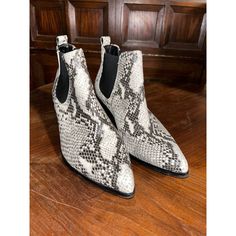 These Are A Super Cute Pair Of Blondo Snake Print Boots. They Are New Without Tags And A Size 9m. Blondo Black White Gray Waterproof Snake Print Chelsea Pointy Toe 2” Stacked Heel Snake Print Boots, Print Boots, Mob Wives, Mob Wife, Stacked Heel, Snake Print, Shoes Women Heels, Chelsea, White And Black