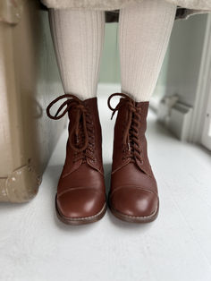 Robbie, WWII 1940s-inspired leather boots, featuring full-grain leather, rubber outsoles, and a durable, timeless design Womens Leather Boots, 1940s Woman, Vintage Knitwear, Leather Lace Up Boots, Military Boots, Leather Boots Women, Casual Boots, Brown Boots, Lace Up Boots