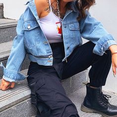 Blue Denim Jacket Outfit, 90s Denim Jacket, Jacket Outfit Women, Trendy Jeans, 90s Denim, Jacket Denim