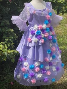 Perfect for birthday parties, special occasions, and everyday dress-up. -Made from non-itchy, high quality, and comfortable Satin fabric. Isabella Birthday Party, Square Dance Dresses, Square Dance, Everyday Dress, Square Dancing, Birthday Party Dress, Kissimmee, Everyday Dresses, Dance Dresses