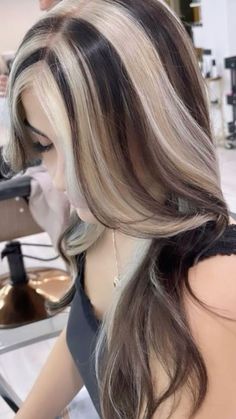 Chunky Blonde Highlights, Skunk Hair, Cute Hair Colors, Hair Inspiration Long, Hair Color Streaks, Hair Streaks, Dyed Hair Inspiration, Black Hair Color, Amanda Bynes