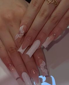 Simple But Pretty Nails Acrylic, Basic Quince Nails, Nails Inspo Graduation, Nail Ideas For Latinas, Acrylic Nails Ideas Latina, Prom Nail Inspo Elegant, Neutral Quince Nails, Latina Nails Medium Length, Senior Year Nails Ideas