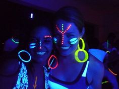 Birthday Party Glow, Glow Face Paint, Uv Face Paint, 18th Ideas, Neon Face Paint, Uv Makeup, Glow In Dark Party, Neon Halloween