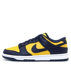 Nike Collegiate Basketball Shoes, Yellow Sneakers With Boost Midsole For Sports, Nike Custom Sneakers For Sports Events, Nike Sneakers In Team Colors For Sports, Team-colored Sneakers For Streetwear, Team-colored Sneakers For Sports Events, Low-top Sneakers For Streetwear With Team Spirit, Low-top Sneakers For Streetwear, Team Spirit Style, Nike Yellow Sneakers For Sports Events