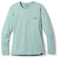 Soft  quick-drying and stretchy  the women's Patagonia Capilene Cool Daily graphic long-sleeve shirt is a versatile performance knit for whatever you have planned. Graphic Long Sleeve Shirts, Patagonia Shirts, Sun Shirt, Womens Long Sleeve Shirts, Running Shirts, Rei Co-op, Patagonia Womens, Patagonia, Hoodies Womens