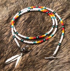 Native American Bracelets Alltribes Indian Art, Beading Patterns Free Native American, Diy Western Jewelry, Western Jewelry Necklace, Aztec Bracelet, American Indian Crafts, Aztec Jewelry, Native Designs, Beaded Patterns