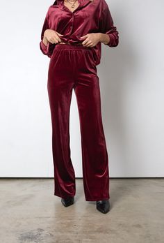 Perfect for the fall season, these velvet pants are just what you need for your next party. They feature a high rise fit with an elastic waist and wide legs. Style with a sweater or bodysuit for an effortless look or pair with our Fraser Fir Velvet Top for the perfect matched set. Top and Pants sold separately All sale items are considered final sale. *Materials: 92% Polyester, 8% Spandex Fit: The fit is true to size. Dani is wearing a small.Length: The length hits below the ankles.Waist: The wa Fraser Fir, Velvet Set, Velvet Top, Velvet Pants, Velvet Tops, Wide Legs, Fall Season, Matching Sets, Elastic Band