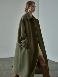 Oversized Cashmere Balmacaan Coat - Khaki Elegant Oversized Wool Coat With Pockets, Classic Oversized Solid Sweater Coat, Oversized Wool Outerwear With Concealed Placket, Oversized Long Wool Coat For Work, Oversized Classic Pea Coat For Fall, Classic Long Oversized Wool Coat, Classic Oversized Long Wool Coat, Oversized Long Classic Wool Coat, Classic Oversized Wool Coat For Fall