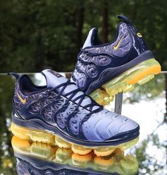 Nike Air Vapormax Plus Geometric Obsidian Men’s Size 13 Laser Orange 924453-406 Glossy Accents, Air Vapormax Plus, Nike Air Vapormax Plus, Hybrid Design, Air Vapormax, Light Weight Shoes, Air Max Plus, Nike Air Vapormax, Drawing Inspiration