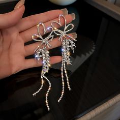 Description & Details Material: Zircon, Silver Beautiful Accessories, Buy Jewellery Online, Chunky Chain Necklaces, Zircon Earrings, Luxury Jewellery, Alloy Earrings, Tassel Drop Earrings, Wedding Party Jewelry, Rhinestone Wedding