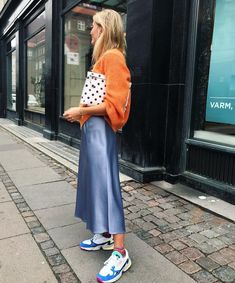 Rok Outfit, Outfits Stylish, Quoi Porter, Blogger Outfits, Rock Outfit, What To Wear Today, Slip Skirts, Looks Street Style, Slip Skirt